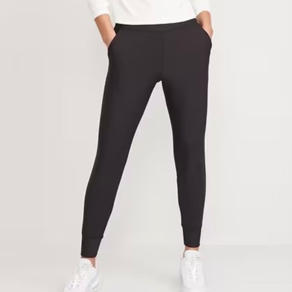 Old Navy High-Waisted Elevate Powersoft 7/8-Length Joggers (M)